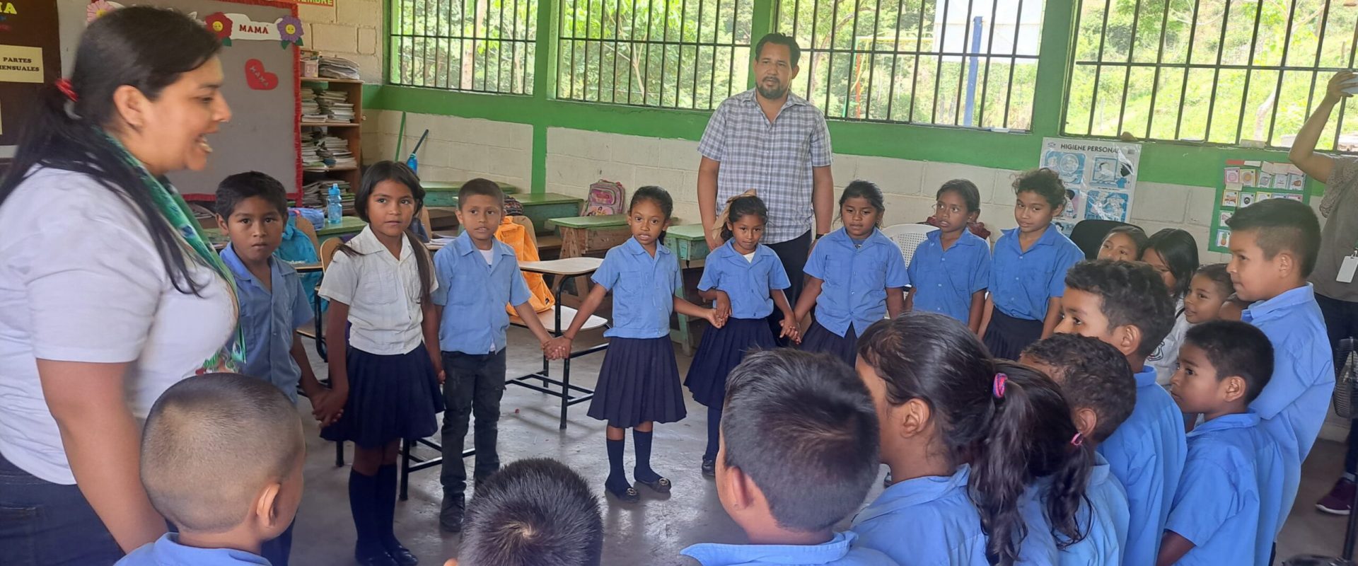 Professor Martín Méndez and his students