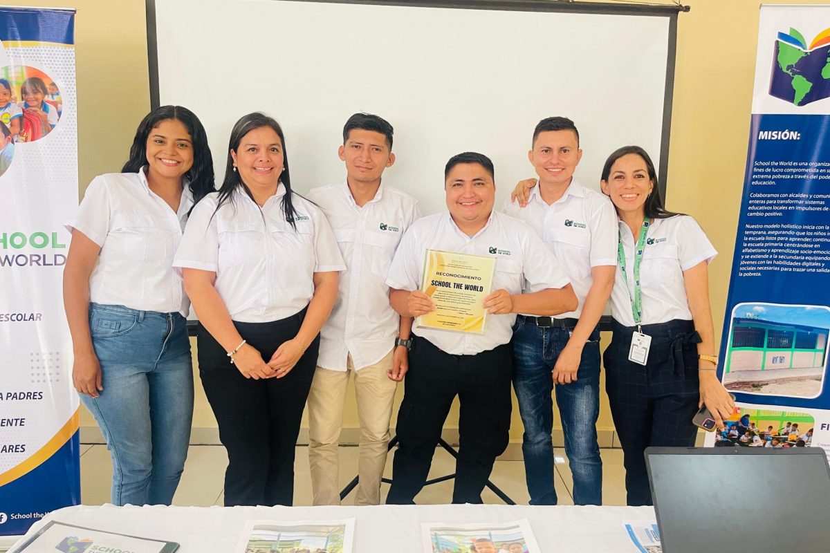 School the World Honduras Receives Recognition from the Government