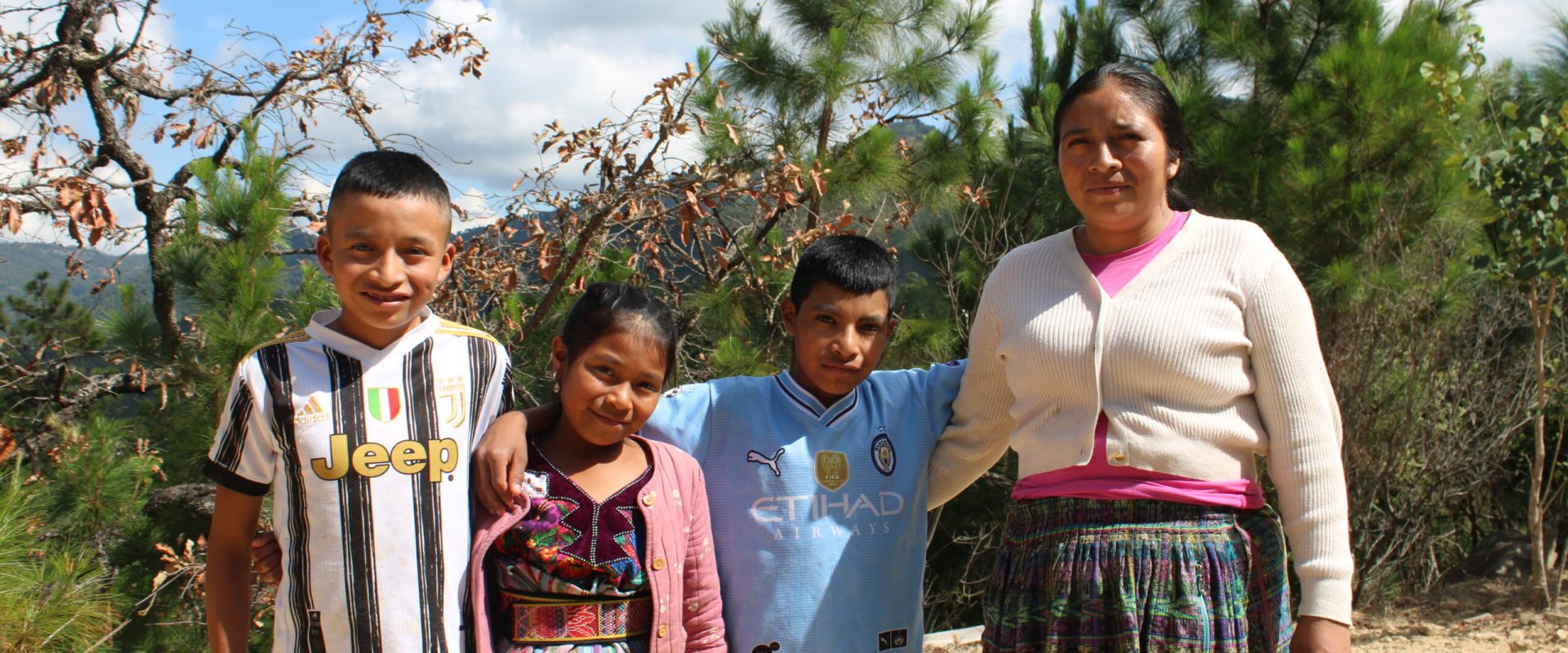 Sobrina y Hermanitos de Claudia #2