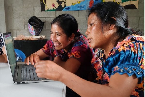 Catarina, an alternative education student, working on a computer