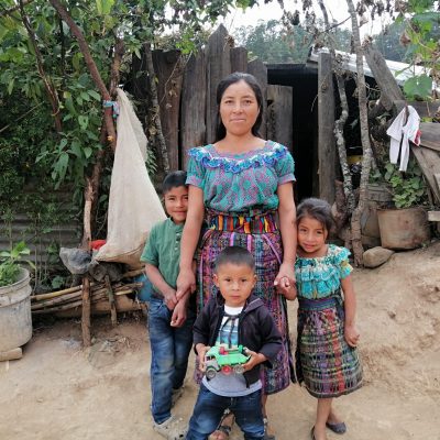 Tijone Marta Isabel and her three children